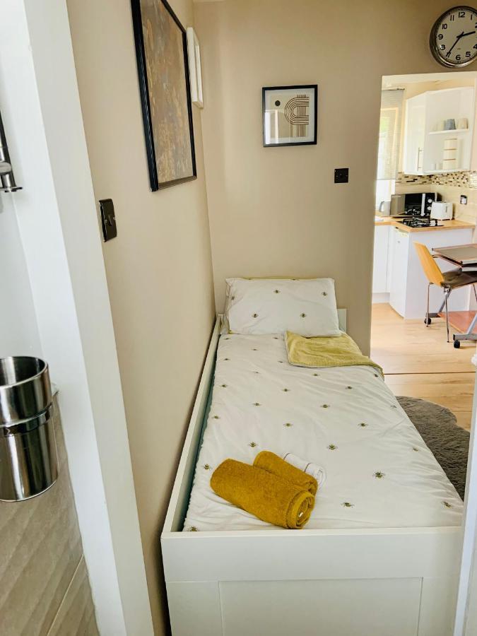 Beautiful Self Contained Studio Διαμέρισμα Λονδίνο Εξωτερικό φωτογραφία